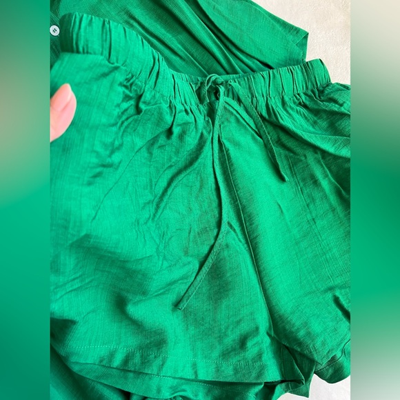 Casual 2 Piece Outfits Short Sleeve Button Down Blouse and Short Set in Green - Picture 12 of 16